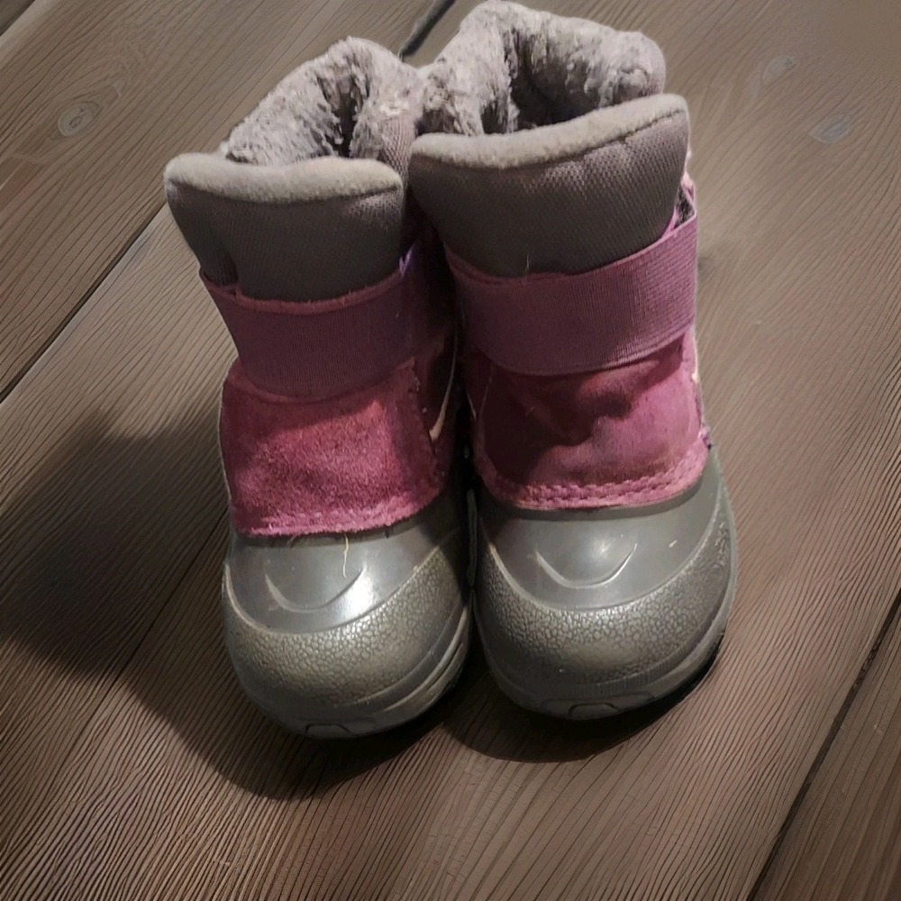 The North Face Toddler Alpenglow Snow Boots Size US 8/EUR 25 Winter Waterproof